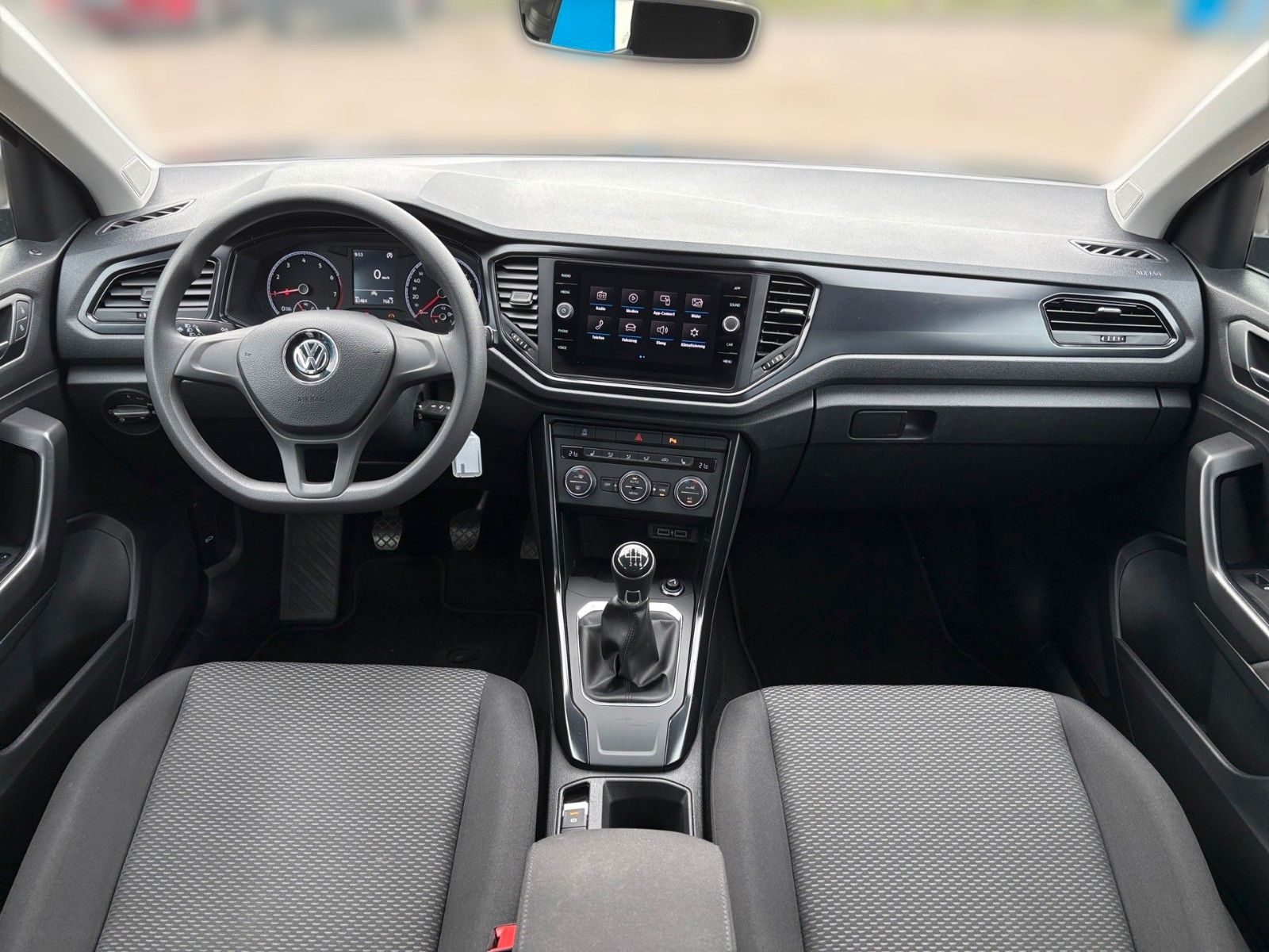 Fahrzeugabbildung Volkswagen T-Roc *Ganzjahresreifen*