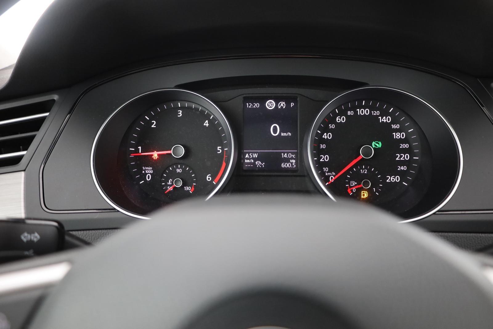 Volkswagen Passat 2.0 TDI DSG LED Navi Sitzheizung, миниатюра 18