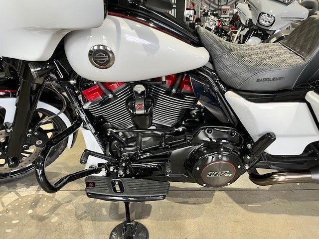 Fahrzeugabbildung Harley-Davidson CVO Street Glide CVO 117 Umbau