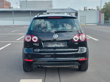 Volkswagen Golf - 6