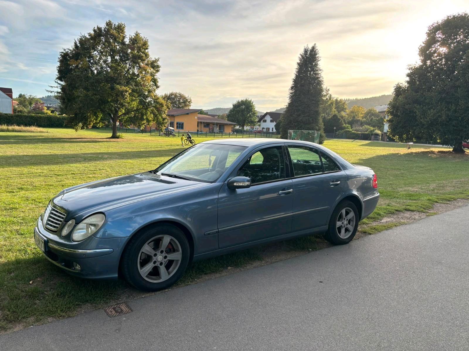 Mercedes-Benz E 270