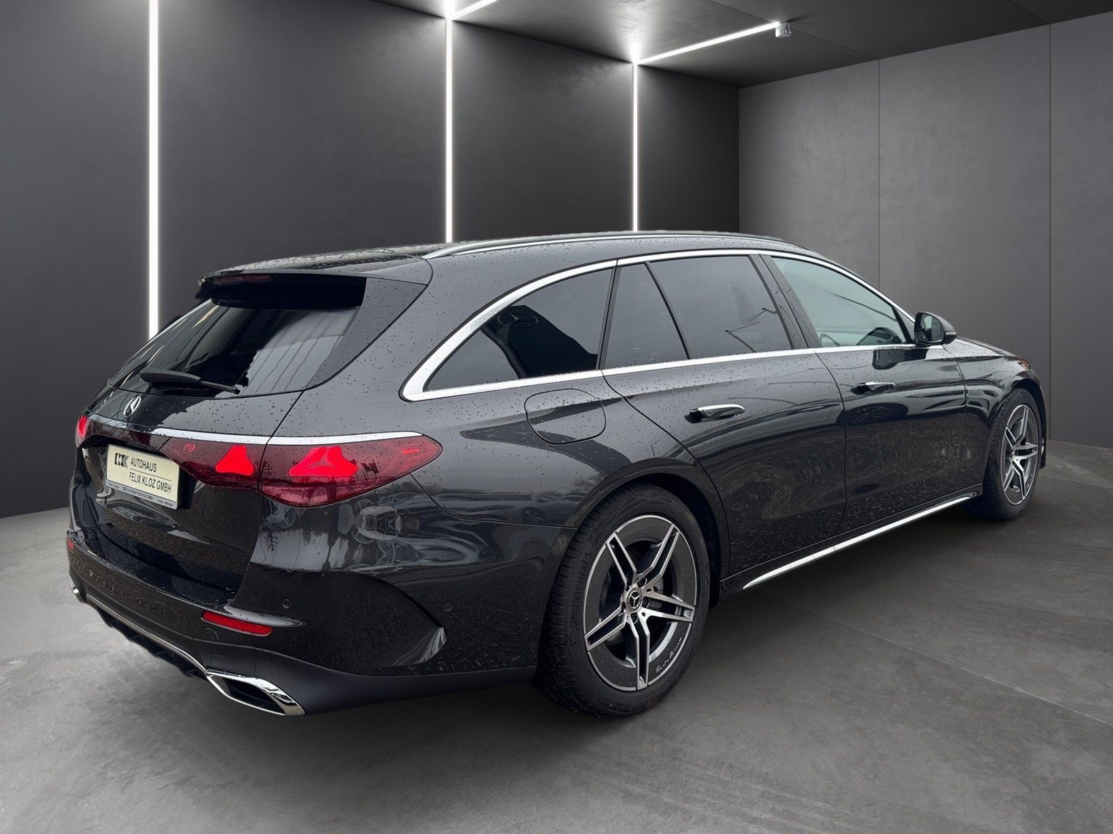 Fahrzeugabbildung Mercedes-Benz E 200 T AMG Adv.*MBUX-Superscreen*DISTRONIC*LED*