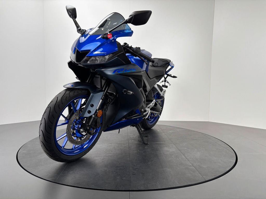 Fahrzeugabbildung Yamaha YZF-R125 *TOP MIT ZUBEHÖR