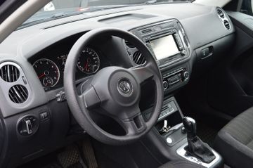 Volkswagen Tiguan - 12