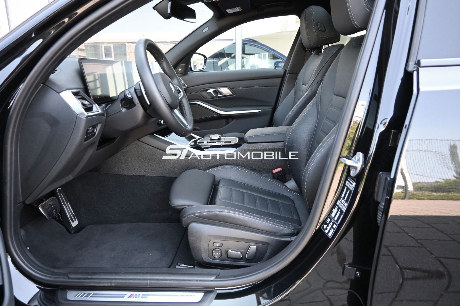 Fahrzeugabbildung BMW 320i xDr. M SPORT °UVP 76.229€°GLASDACH°STANDHZG