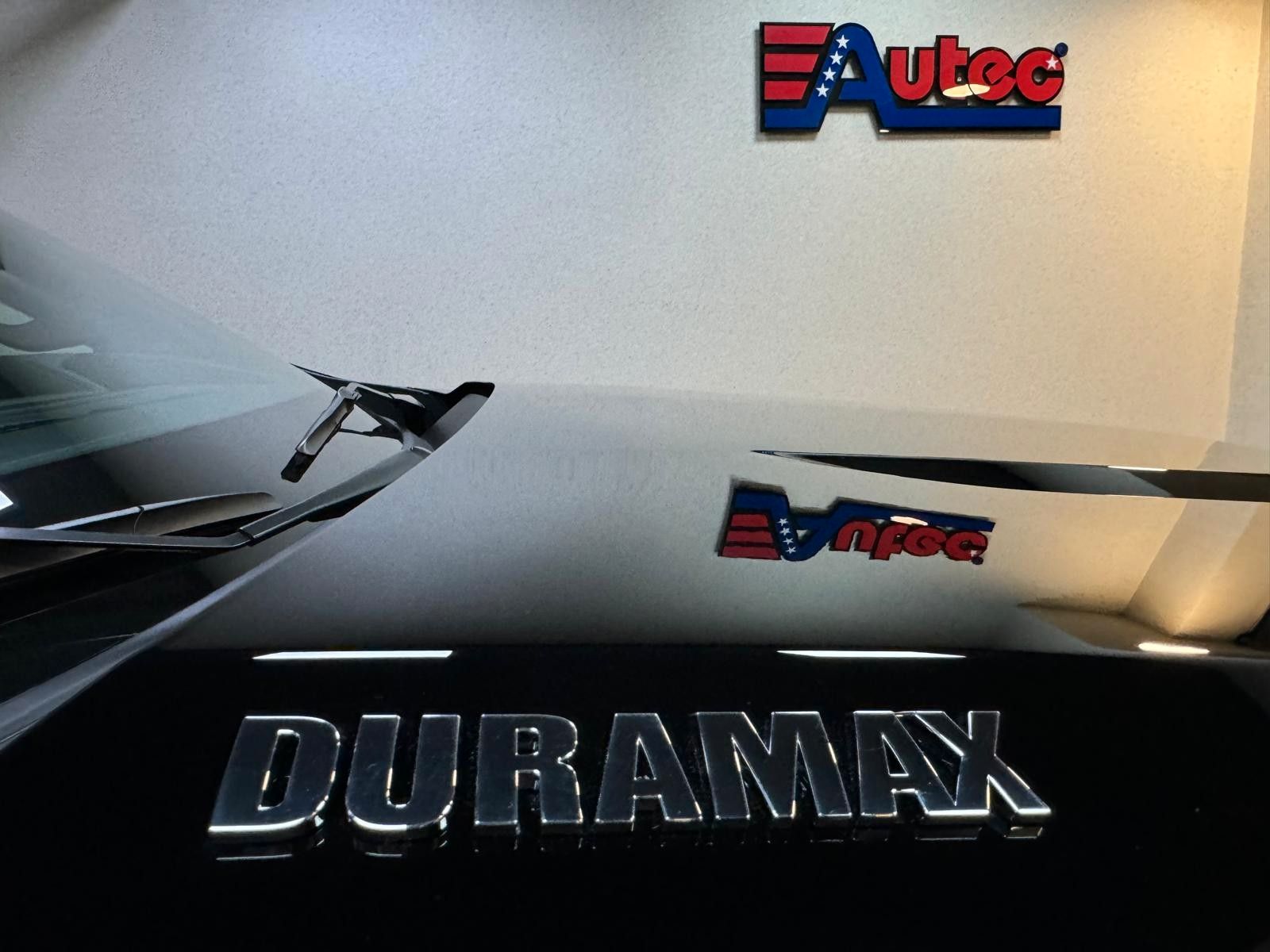 Fahrzeugabbildung Chevrolet 2026 SILVERADO DURAMAX DIESEL 4x4 HIGH COUNTRY