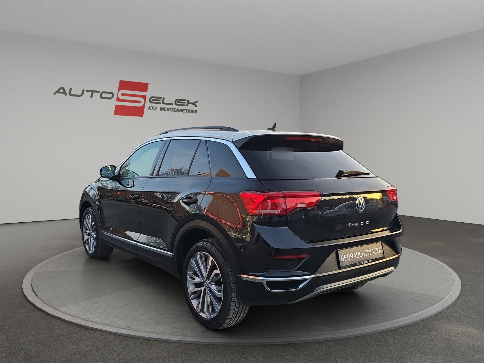 Fahrzeugabbildung Volkswagen T-Roc IQ.DRIVE AUS 1.HAND TOP ZUSTAND