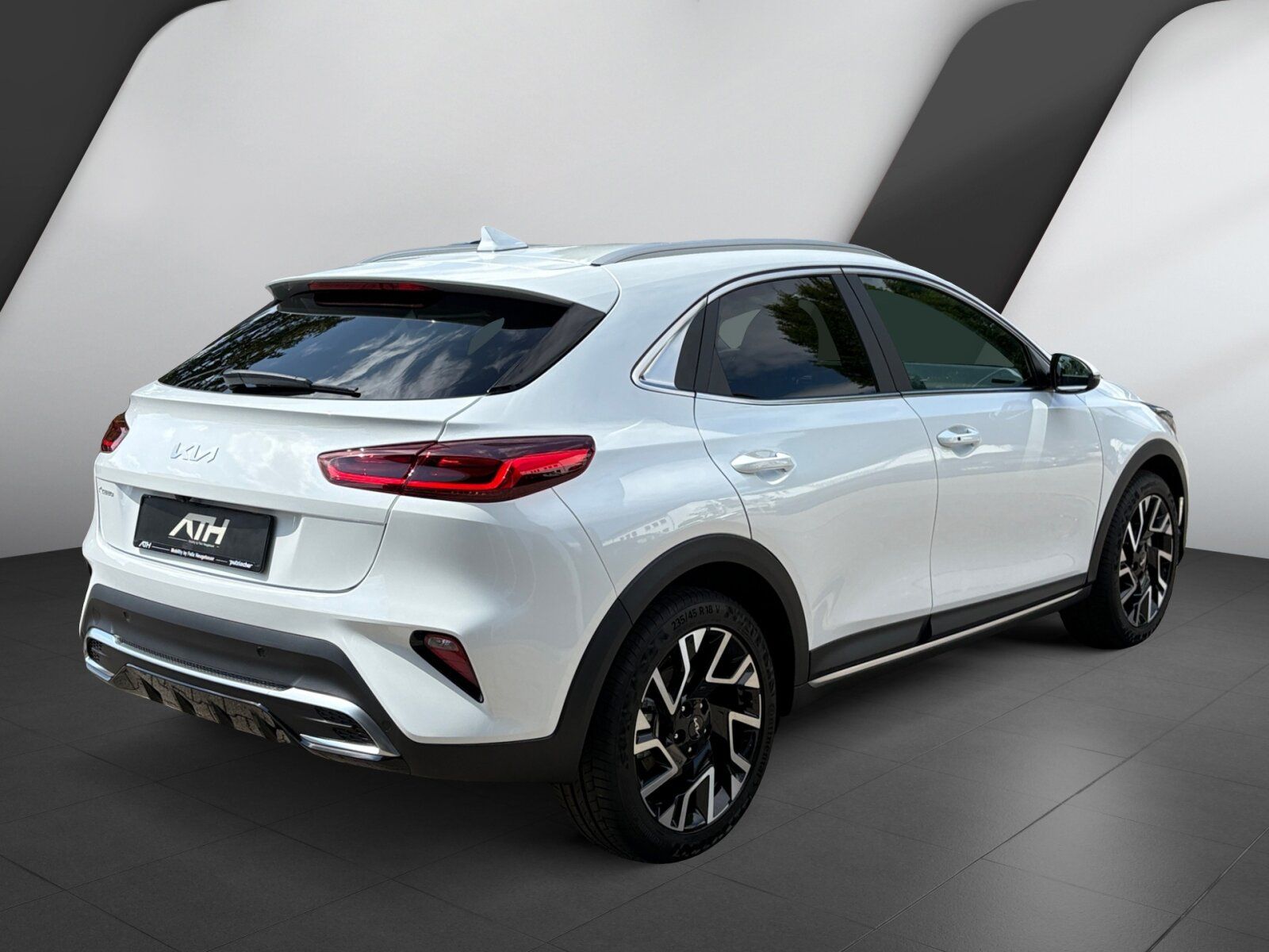 Fahrzeugabbildung Kia Xceed 1.5 T-GDI Platinum Edition NaviDistronic