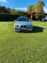 BMW E36 323i Limousine - BMW 323: E36 323i
