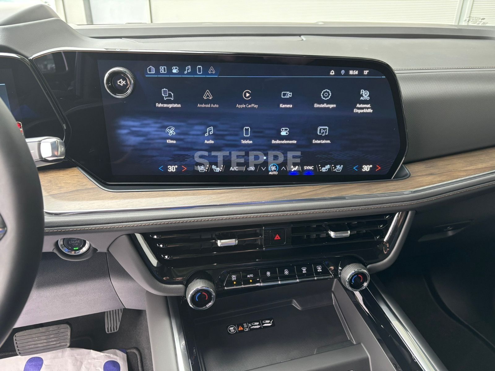 Chevrolet MY26 Suburban 6,2 High Country AHK  24" Luftfed.