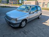 Renault Clio - Renault Clio aus 1997
