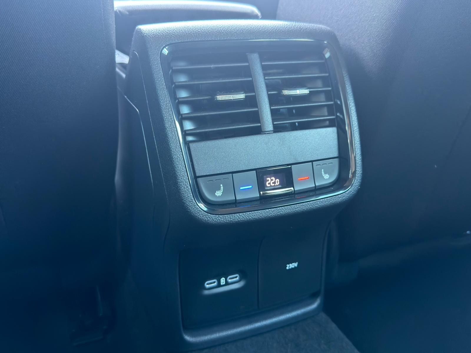 Fahrzeugabbildung SKODA Octavia Combi 2.0 TDI CLEVER *NAVI*ACC*KESSY*BT*