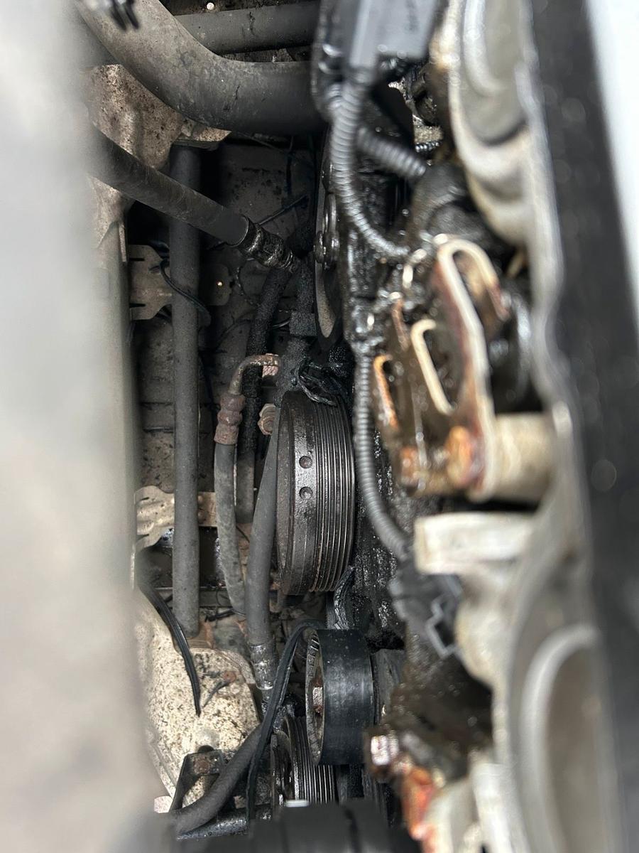 BMW 318 2006 — photo 14