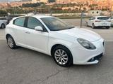 Alfa Romeo Giulietta 1.6 JTDm TCT 120 CV Super - Alfa Romeo Giulietta mit Halbautomatikschaltung