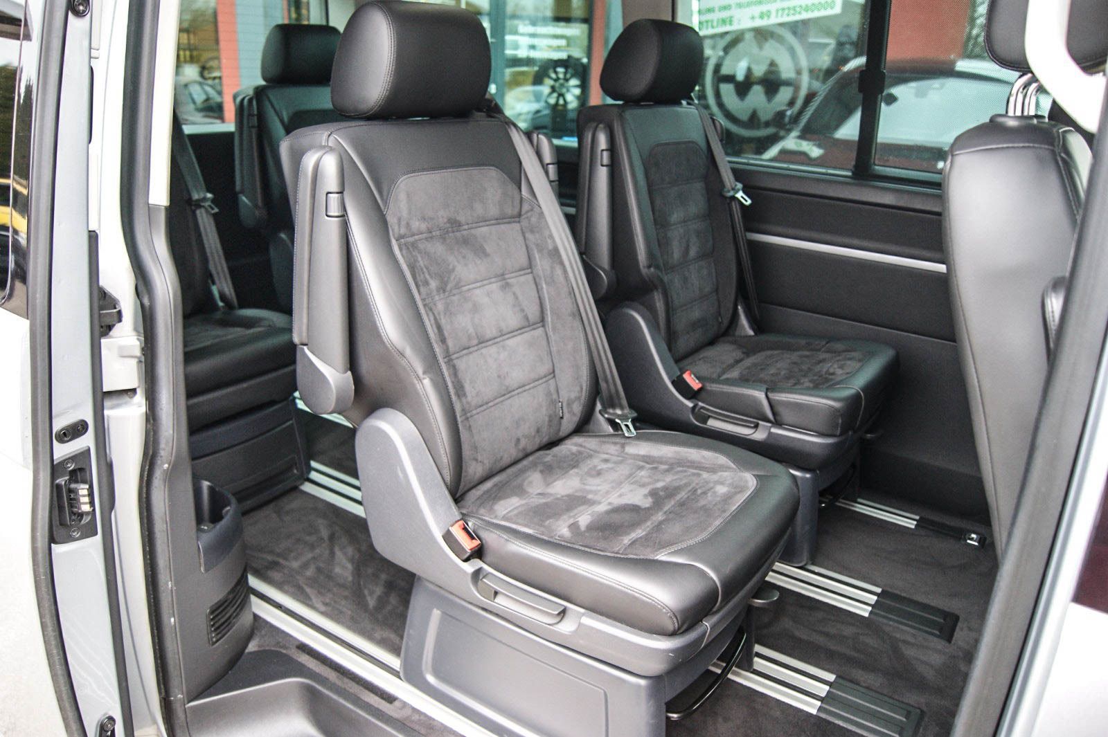 Fahrzeugabbildung Volkswagen T6 Multivan 20TDI DSG Highline 6-Sitze STHZ BETT