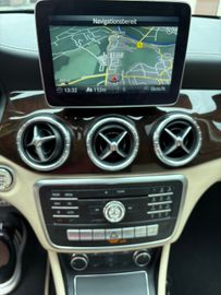 Mercedes CLA 180 Shooting Brake - 3
