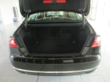 Audi A8 - 8