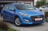 Hyundai i30  1.4 blue Classic USB Tagfahrlicht - Hyundai i30 Classic mit Benzin-Antrieb