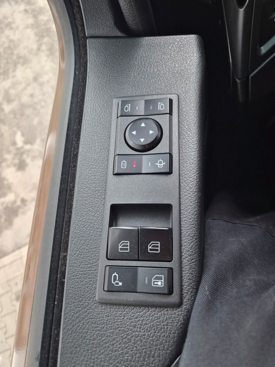 Fahrzeugabbildung Mercedes-Benz Actros 1848 LS Öl-Retarder Standklima BigSpace