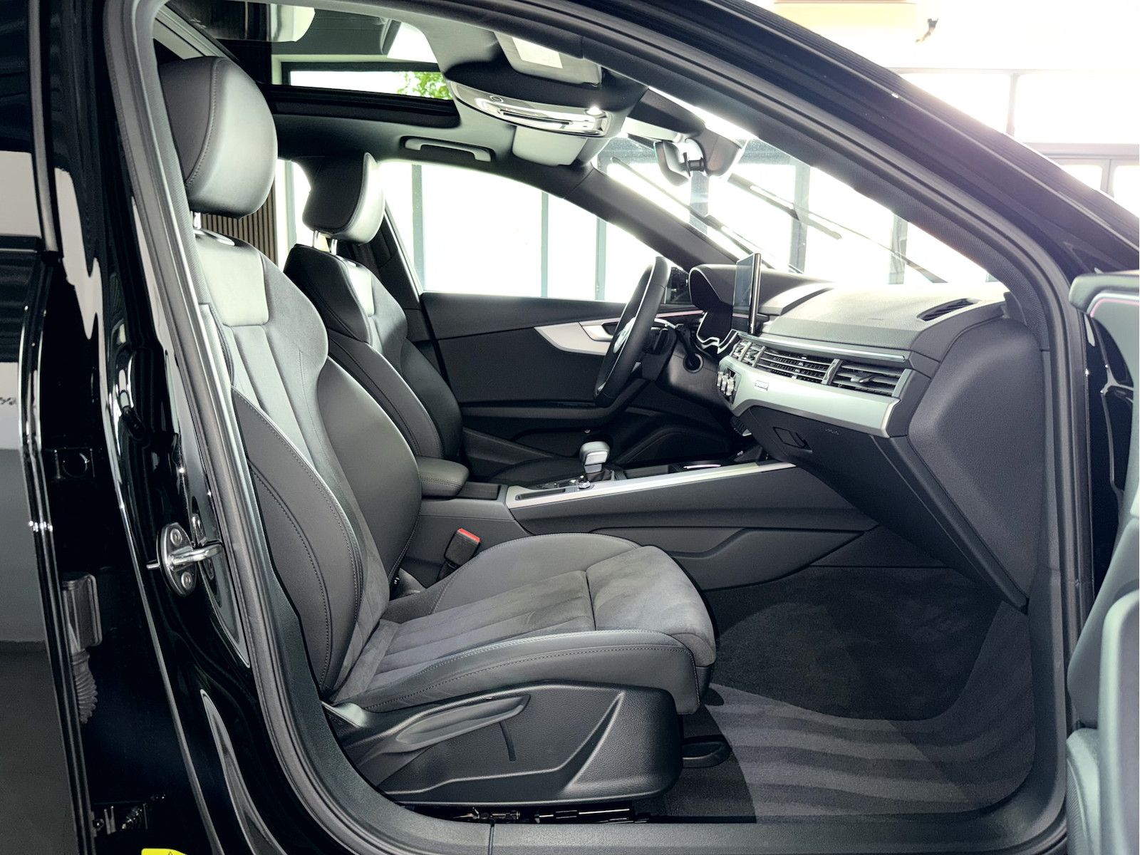 Audi A4 45TFSI S Line Competition Edition Plus Matrix foto 10