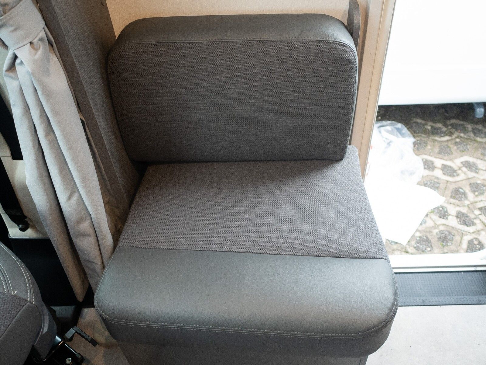 Fahrzeugabbildung Etrusco T-Modell Base 6.9 SB Markise*Hubbett*MJ 2026