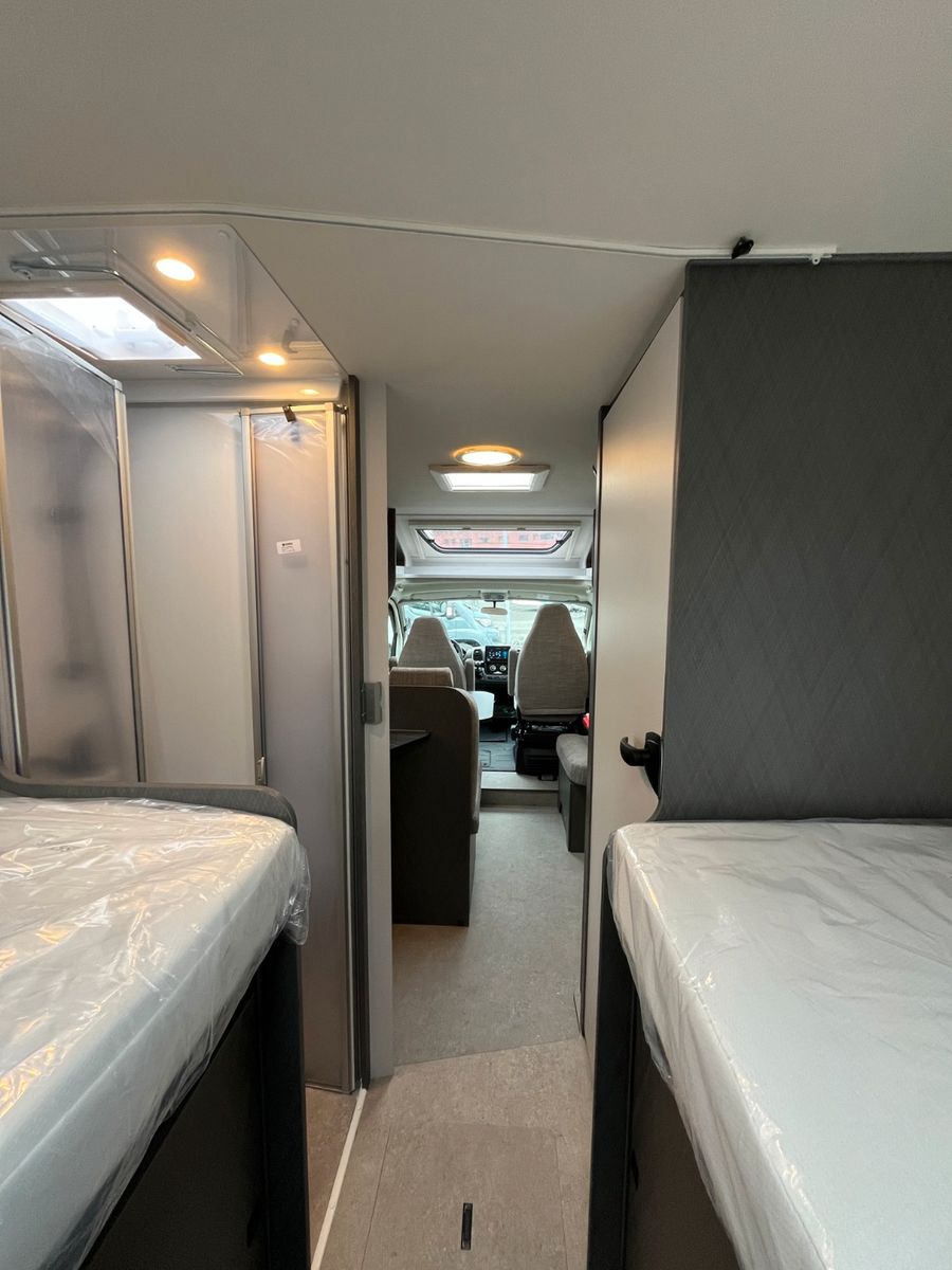 Fahrzeugabbildung Etrusco T 7.4 SB *Markise*Multimedia*Rahmenfenster