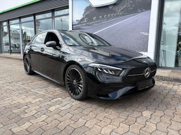 Fahrzeugabbildung Mercedes-Benz A 200d Special Edition AMG Pano DAB Night Paket