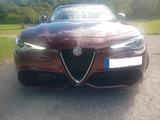 Alfa Romeo Giulia 2.0 Turbo 16V 206 kW AT8-Q4 Veloce Veloce - Alfa Romeo Giulia: 2.0