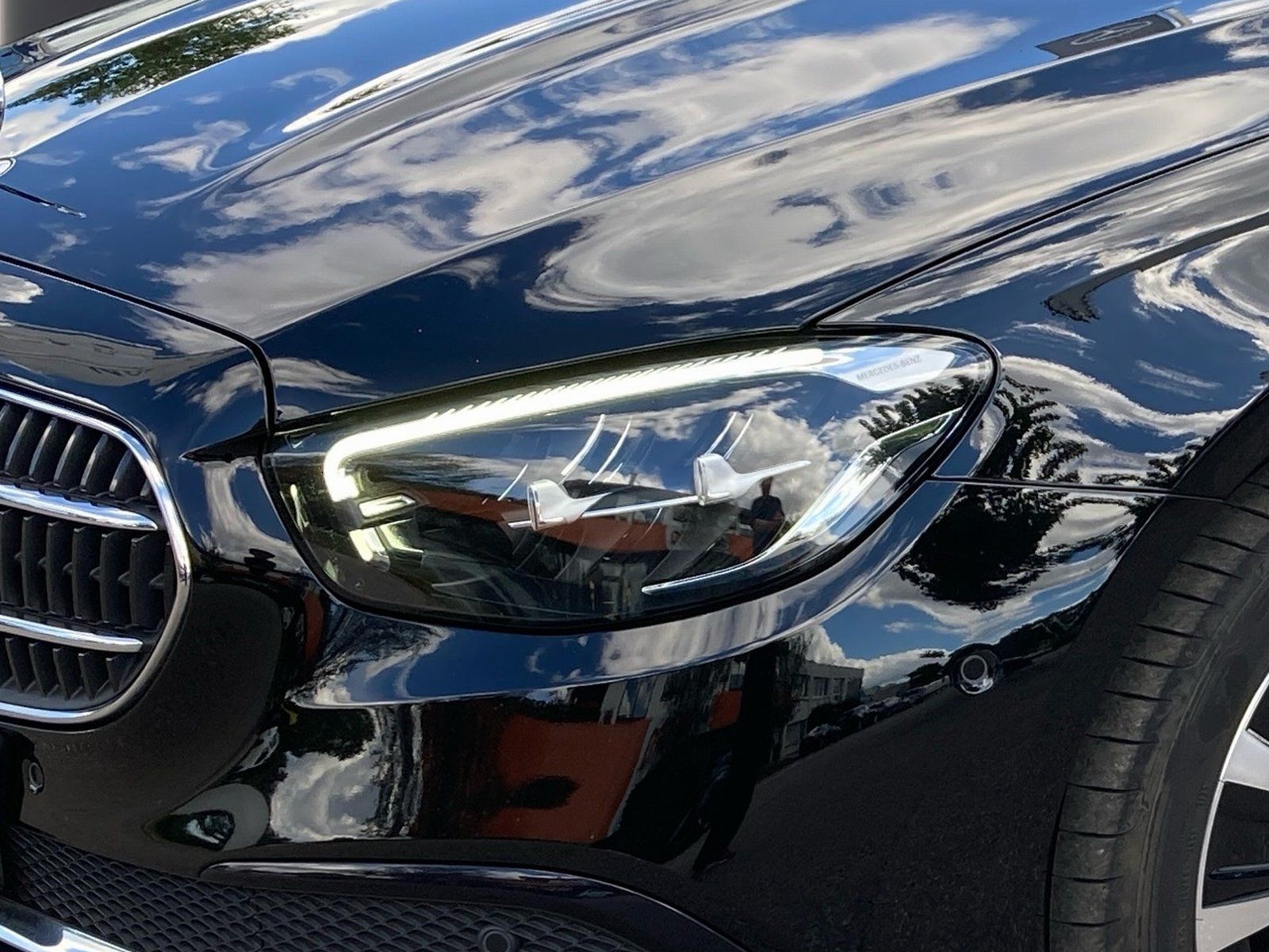 Fahrzeugabbildung Mercedes-Benz E 300 T de Avantgarde*Distronic*AHK*Totwink*Cam*