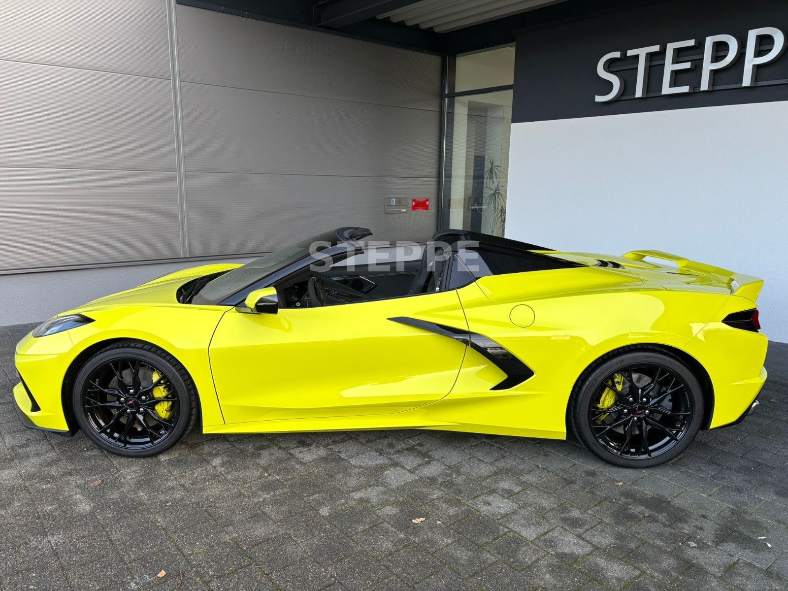 Corvette C8 Stingray Convertible 2024 3LT Europamodell