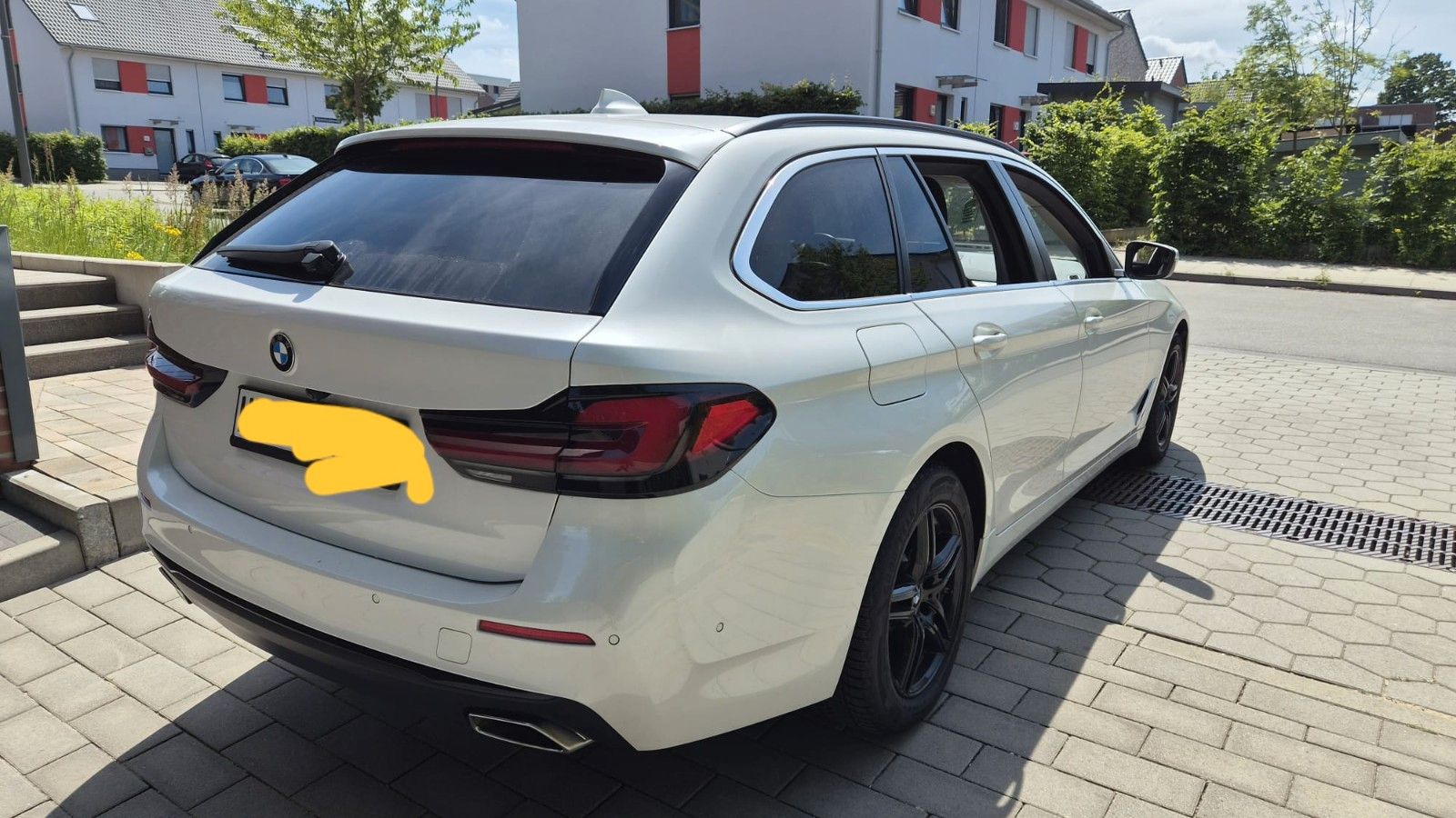 BMW 520d Touring A  Standheizung Head Up Leder 1 Han