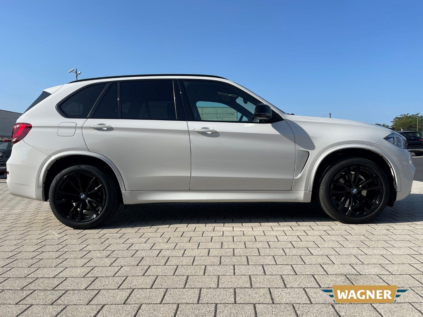 Fahrzeugabbildung BMW X5 xDrive 30 d M-Sport Standheizung Keyless