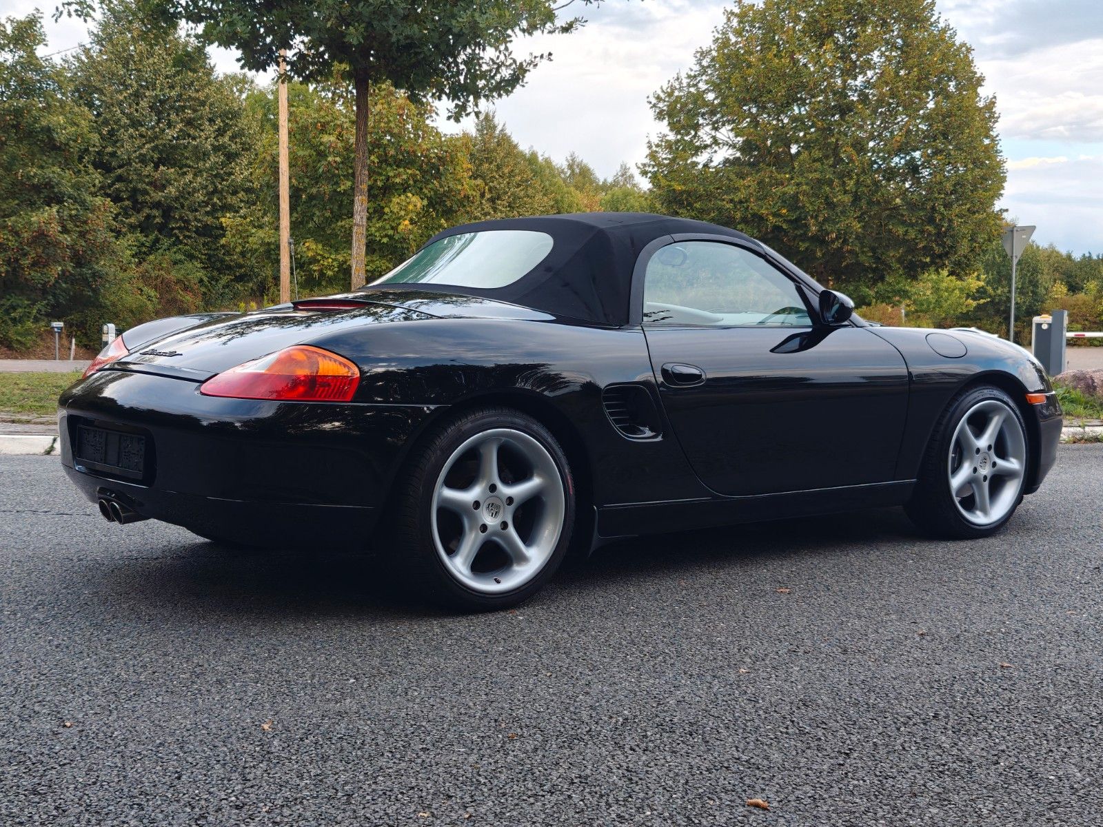 Fahrzeugabbildung Porsche Boxster 986 2.7 Cabrio - WENIG KM, HU NEU! -