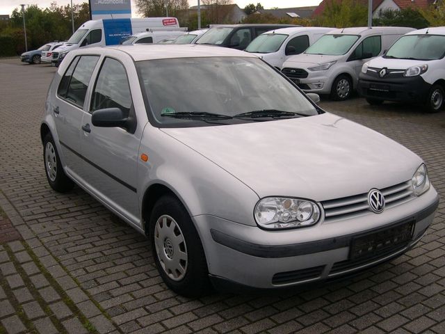 Volkswagen Golf 5-Türer+KLIMAAUTOMATIK+100PS