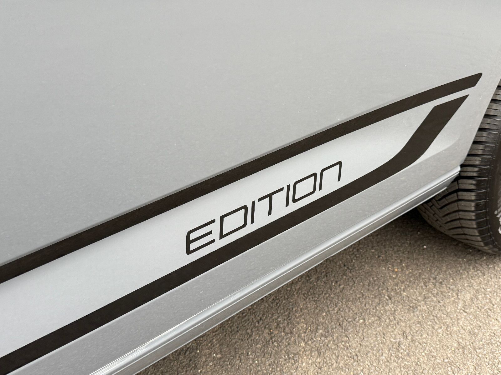 Fahrzeugabbildung Volkswagen Caddy Edition Maxi 7-Sitzer ACC AHK LED Pano Kam