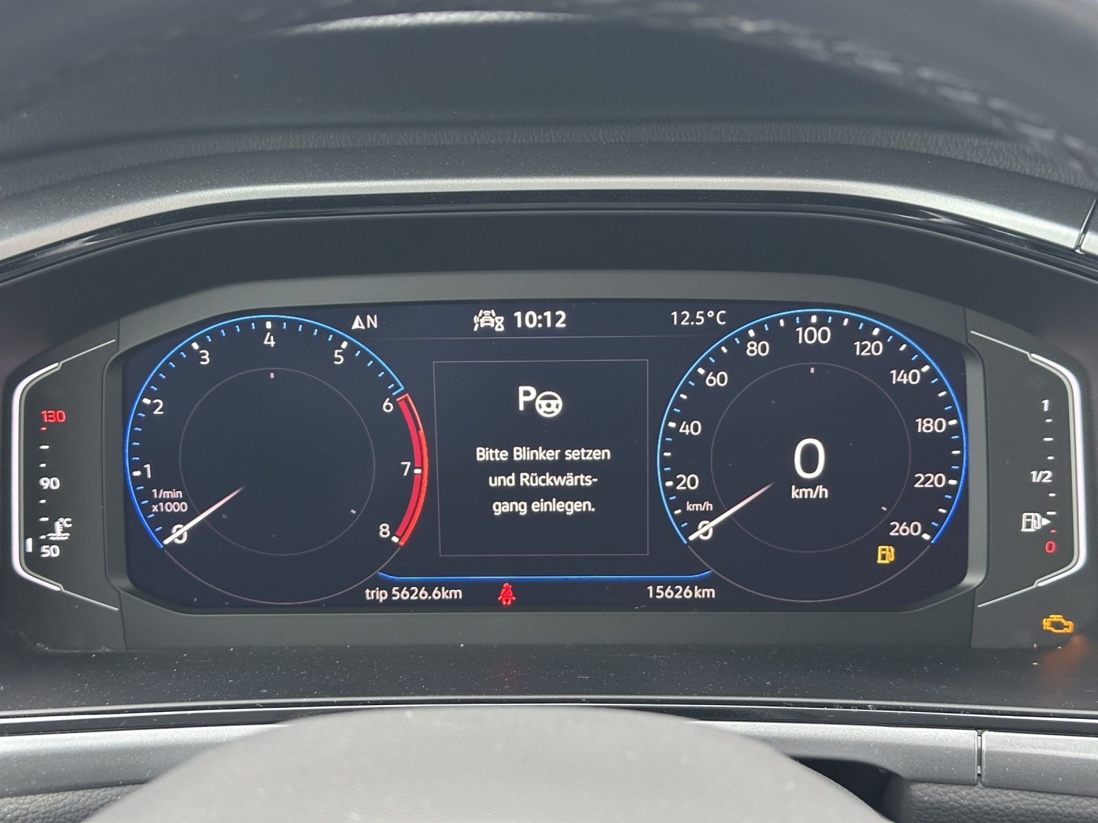 Fahrzeugabbildung Volkswagen T-Roc TSI Life LED NAVI RFK PDC SHZ LM