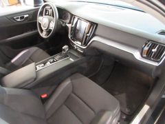 Fahrzeugabbildung Volvo V60 Kombi T4 Momentum Pro NAVI/LED/AHK/PDC+CAM