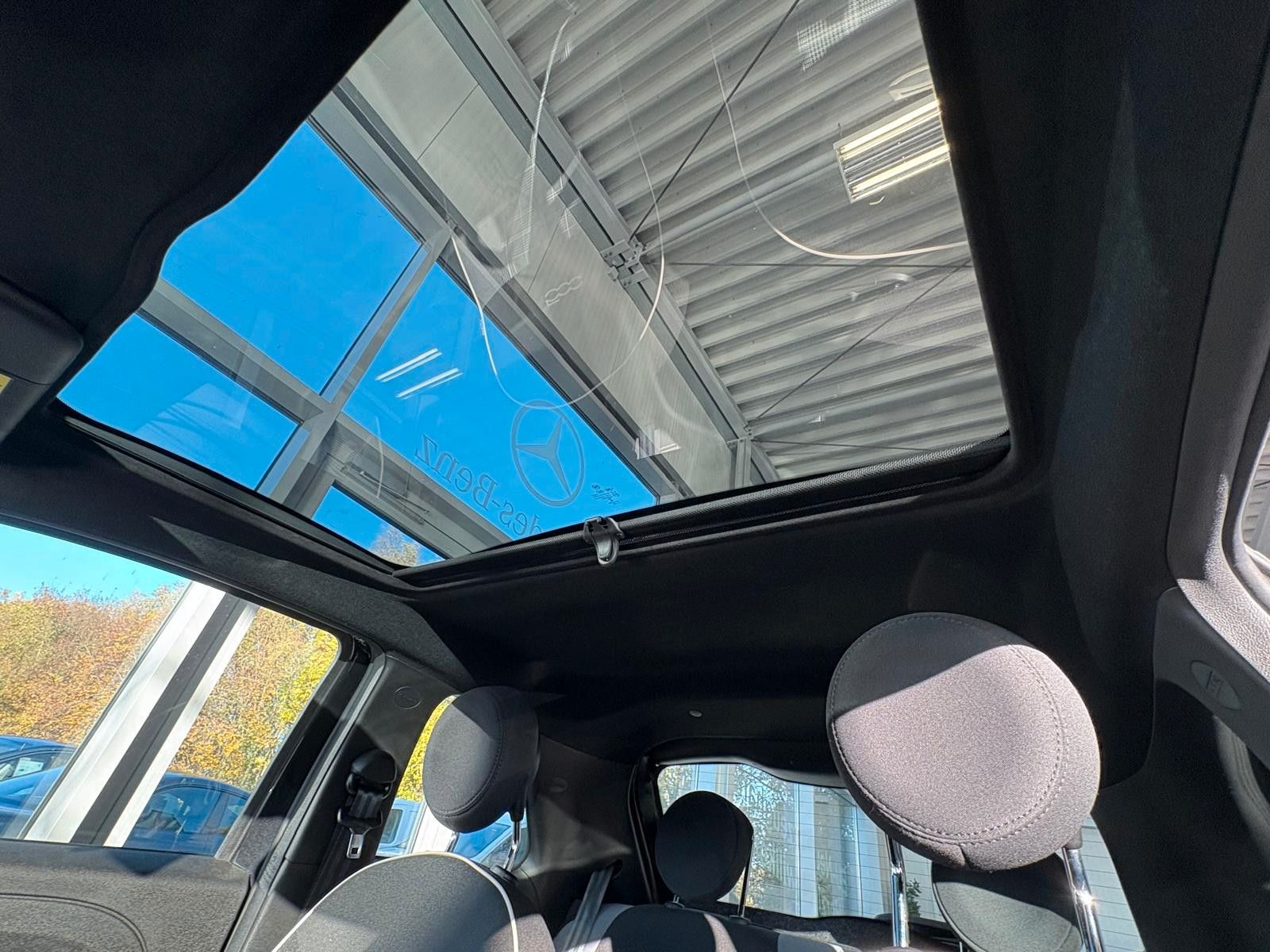 Fahrzeugabbildung Fiat 500 Lounge/Panodach/Alu/PDC