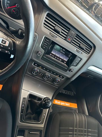 Volkswagen Golf VII Lim. Lounge BMT *PDC*