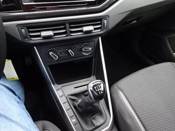 Fotografie 30 des VW Polo 1.0 TSI Life*LED*PDC*Klima*Topzustand