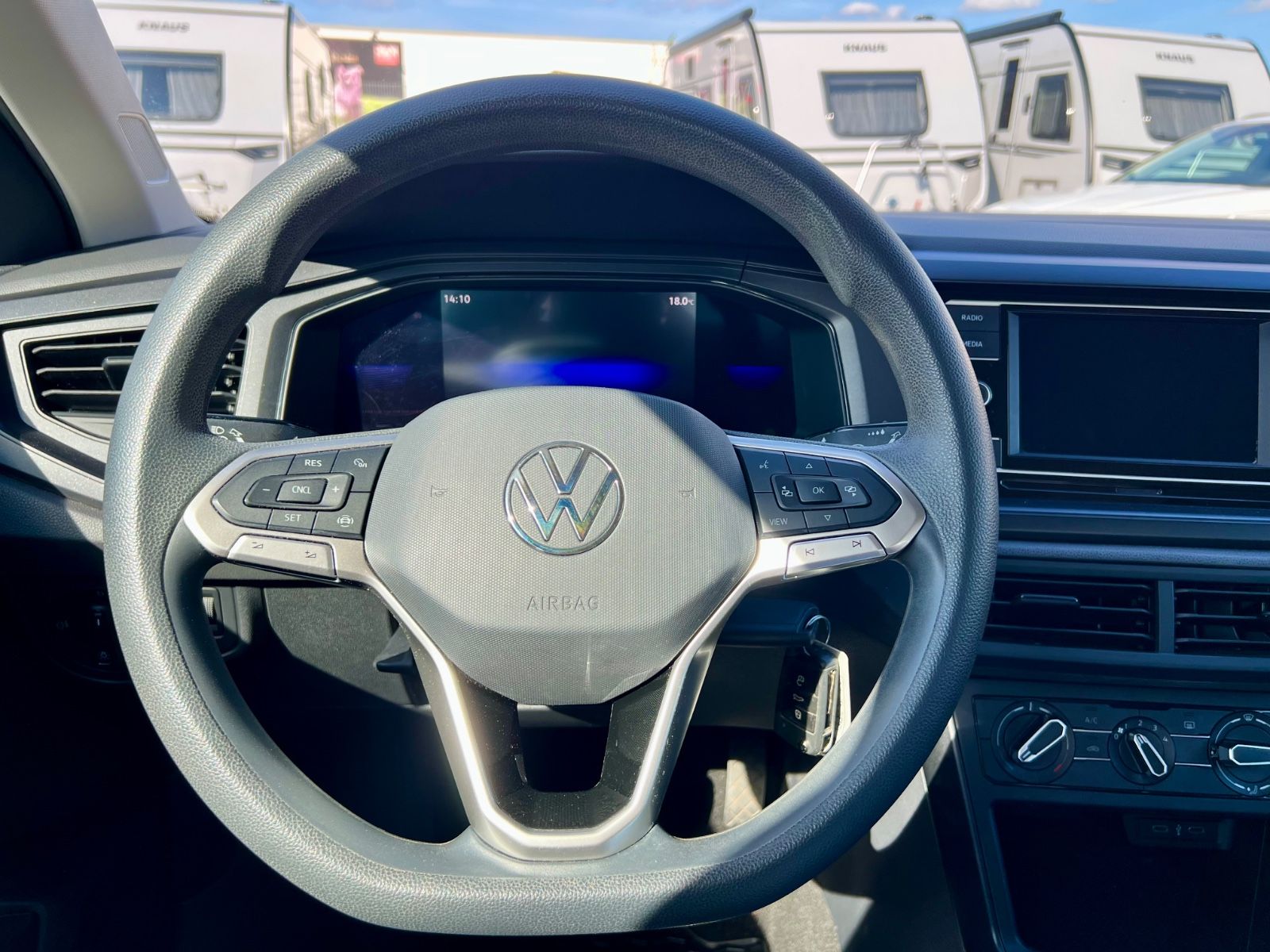 VW Polo VI KLIMA GZJR LED CARPLAY PDC