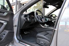 AUDI RS6 Avant /DYNAMIK+/ B&O/ STANDHZG/ SPORTABGAS AUDI RS6 Avant /DYNAMIK+/ B&O/ STANDHZG/ SPORTABGAS