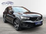 Volvo XC40 R Design 2WD PilotAssist/H&K/ - schwarze Volvo XC40