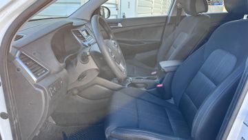 Hyundai TUCSON - 12