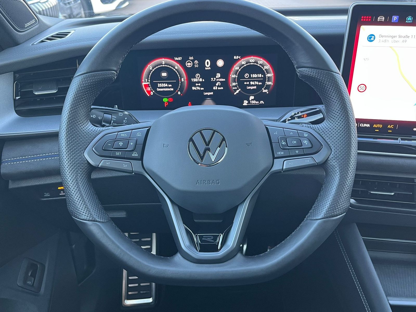 Fahrzeugabbildung Volkswagen Tayron 2.0 TDI 4M R-Line BLACK*7Si*MATRIX*PANO