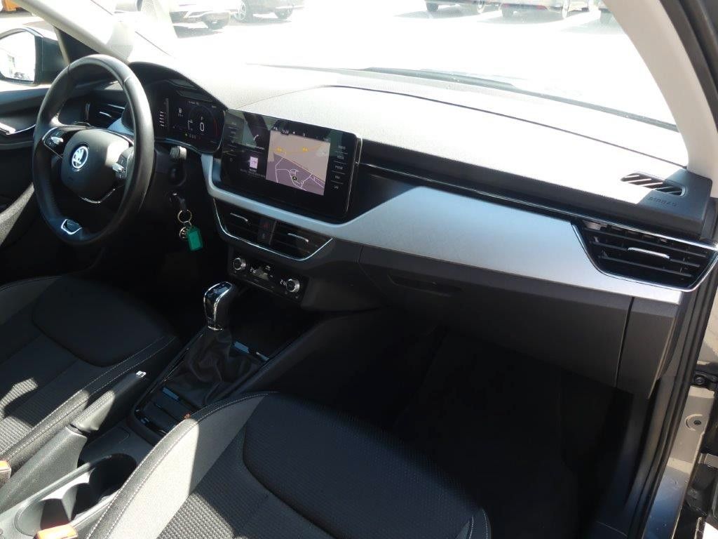Fahrzeugabbildung SKODA Kamiq 1.0l TSI DSG TOUR *LED*NAVI*FSH*PDC*
