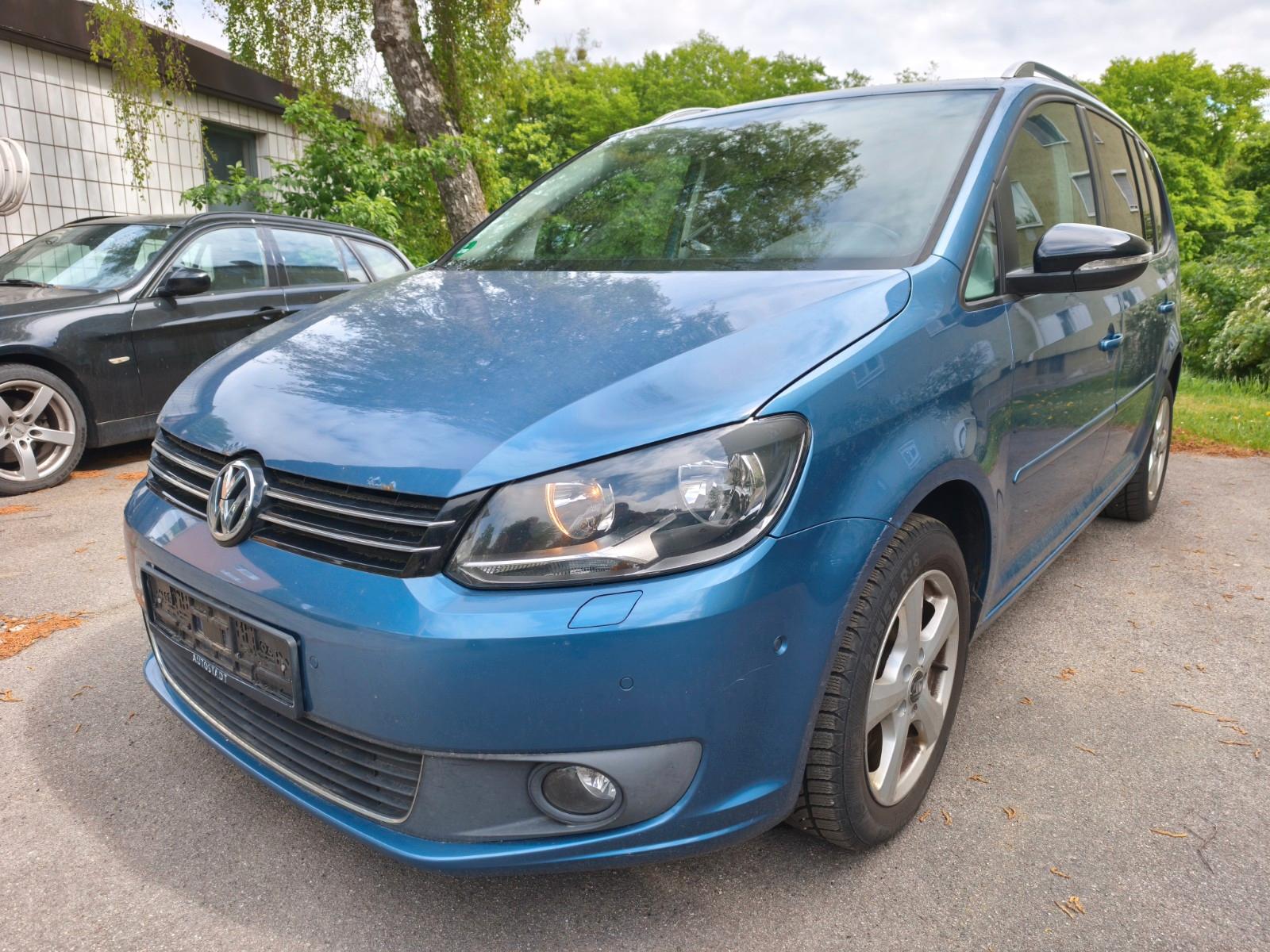 Volkswagen Touran Style BMT Navi PANO Klimaaut. SHZ PDC 7 S