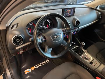 Audi A3 Sportback attraction ultra*2. Hand*Navi*Xenon