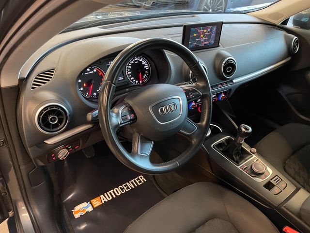 Audi A3 Sportback attraction ultra*2. Hand*Navi*Xenon