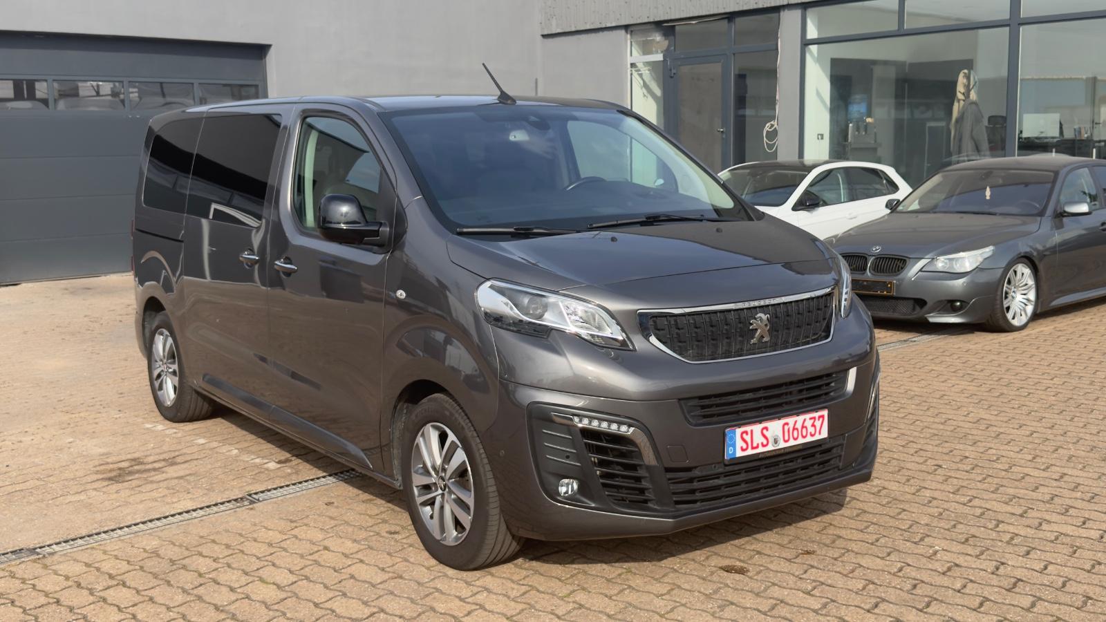 Peugeot Traveller